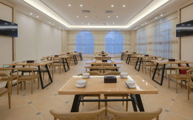 Vienna International Hotel (Xianyou High-speed Railway Station Store)