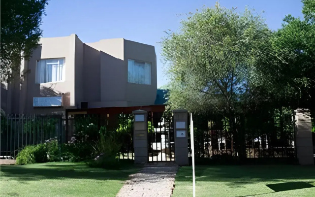Lily Guesthouse