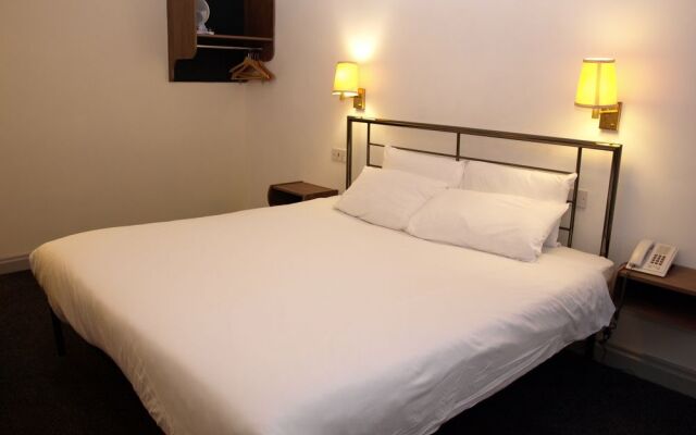 Travelodge Manchester Street Hotel