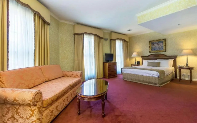 Canterbury International Hotel