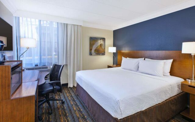 Holiday Inn Express Reston Herndon-Dulles Airport