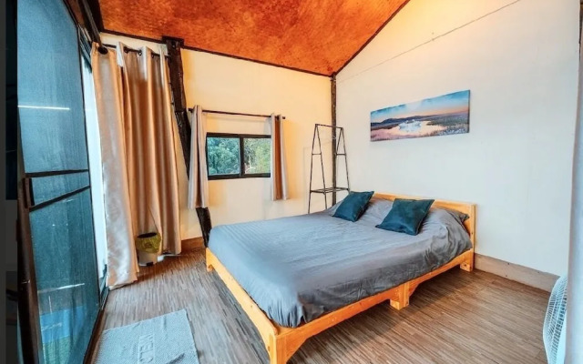 MonLomNao Homestay