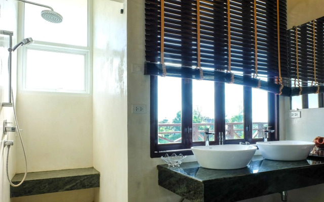 Bhu Tarn Koh Chang Resort and Spa