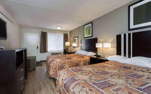 Days Inn Harrisburg North