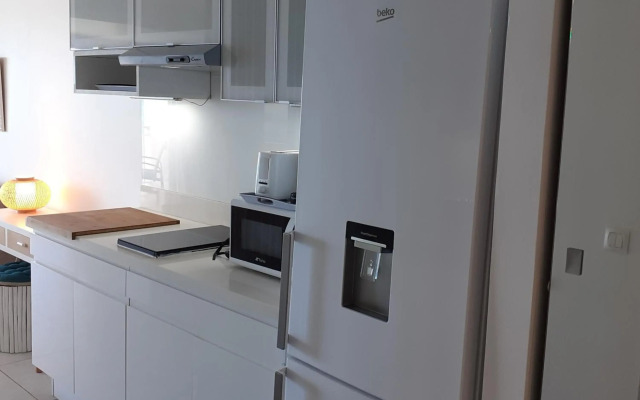 Grand Studio « Blue Sunset » mer, plage, piscine.