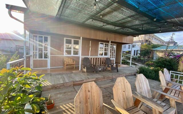 Books Home Dalat