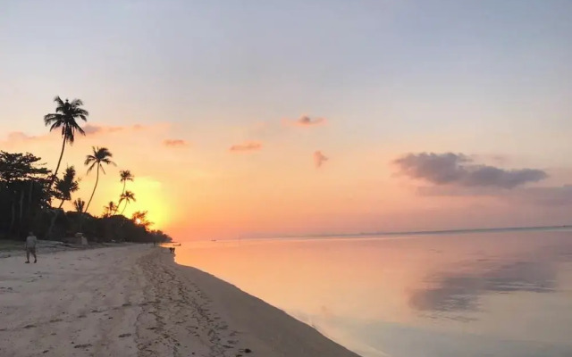 Krisada Beach Resort