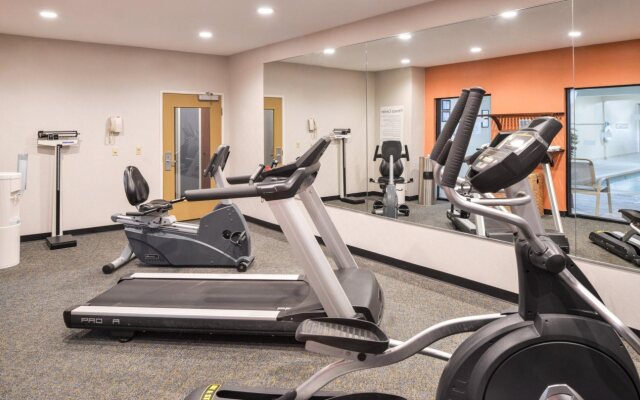 Holiday Inn Express Suites Clifton Park by IHG