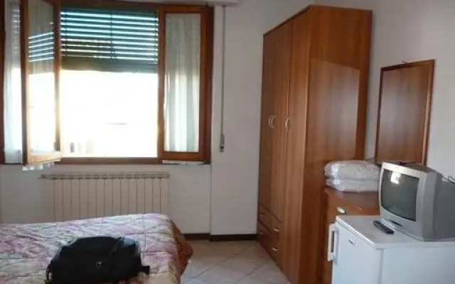 Viottolone Bed and Car