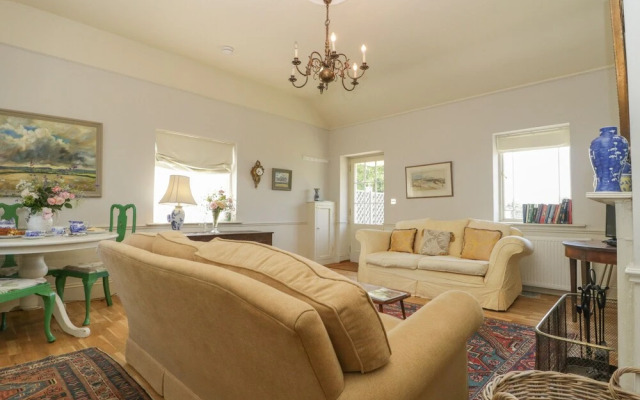 Mappowder Cottage