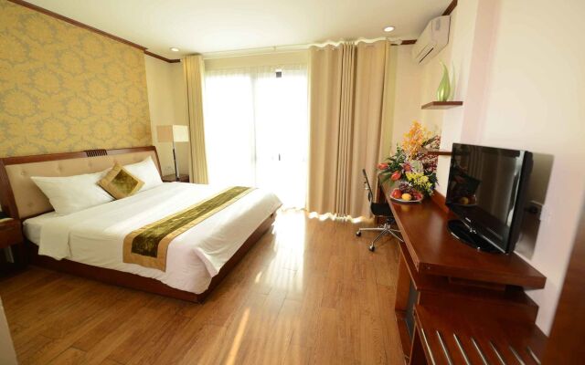 Sunset Westlake Hanoi Hotel