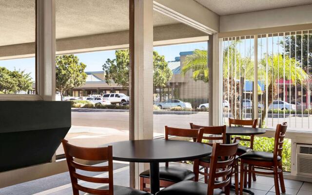 Howard Johnson Inn San Diego State University Area