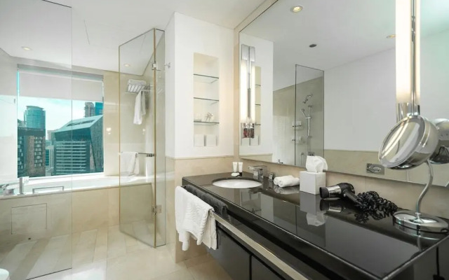 Luton Vacation Homes - Address Marina