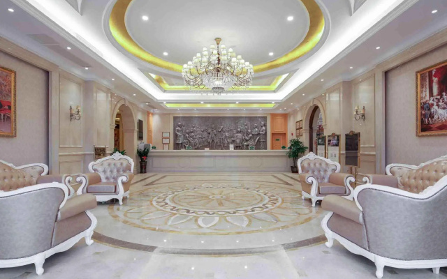 Vienna Hotel (Huizhou Qiuchang Yingbin Road) – Lobby – Huizhou
