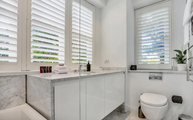 Premium Double Bay 3 bedroom apartment