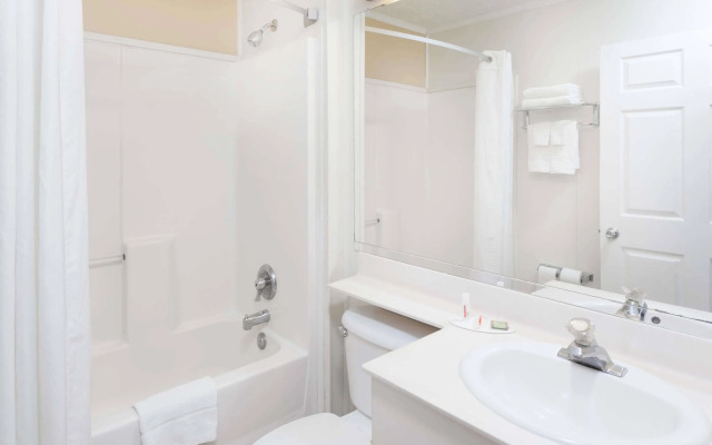 Quality Inn Mishawaka - South Bend