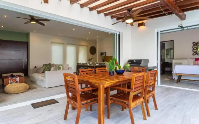 Luxury Private 3BED Villa, Garden, Pool,Security