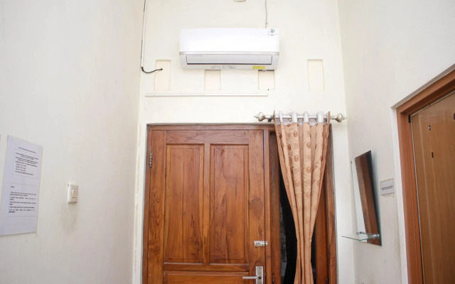 Super OYO Capital O 2258 Santana Syariah Guest House