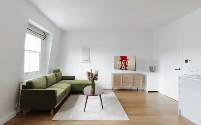 Bright Chelsea apt sun Terrace