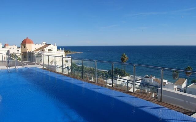 apartment with garden and sea  view