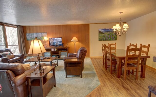 Lodgepole 2003 by SummitCove Vacation Lodging