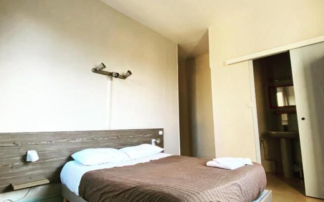 Hotel Le Midi Clermont-Cournon