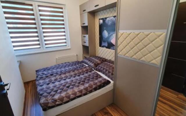 Royal Luxus Wellness Apartman