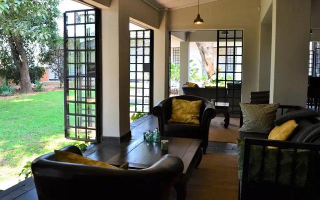 Mitengo House