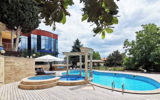 Twins Palace Apart Hotel