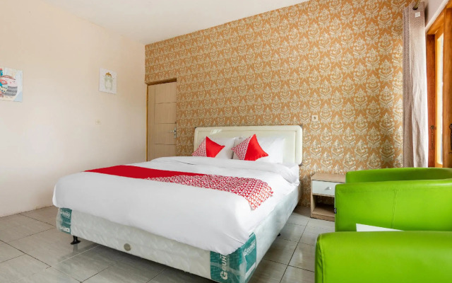 OYO 3040 D'pineapple Villa