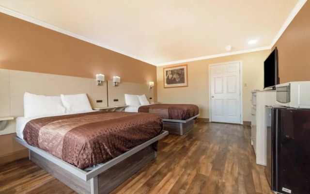 River Valley Motor Inn