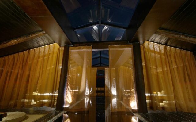 Shangri-La Salloi Hotel