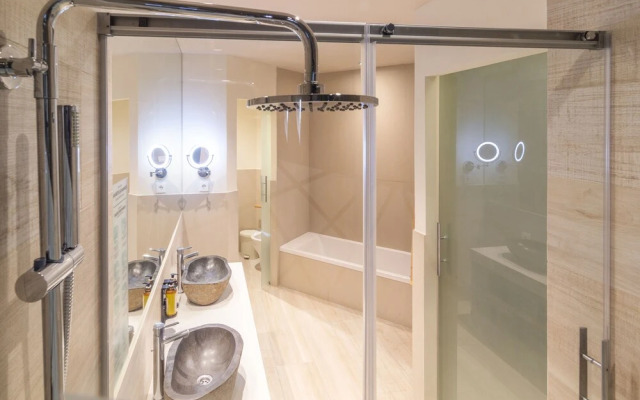 Hotel Zahara Beach by Q Hotels