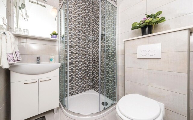 Stunning Home in Radovcici With Wifi and 4 Bedrooms