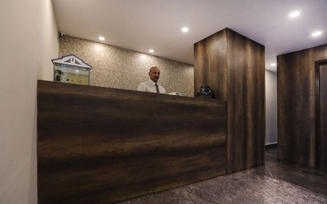 OYO 1078 Hotel Royal Serenity
