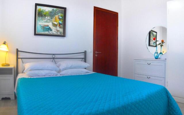 Holiday House Angelos A on Agios Gordios Beach