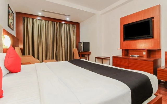 Hotel Lake View by OYO Rooms