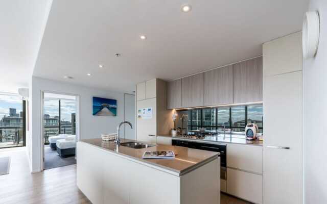 Melbourne Private Apartments - Collins Street Waterfront, Docklands