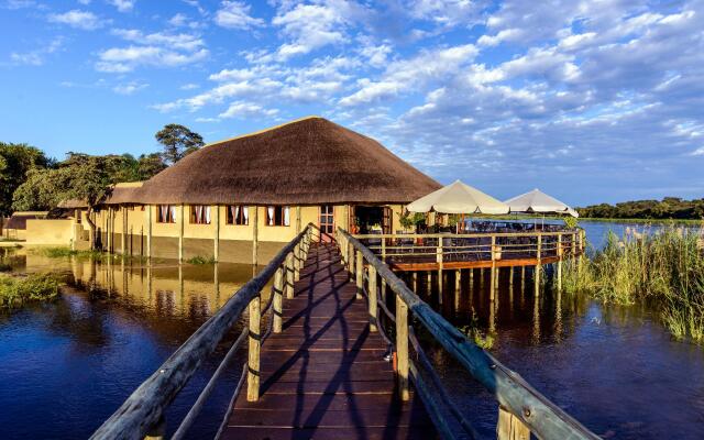 Hakusembe River Lodge