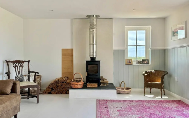 Seawynds Family Home With Far-reaching Sea Views