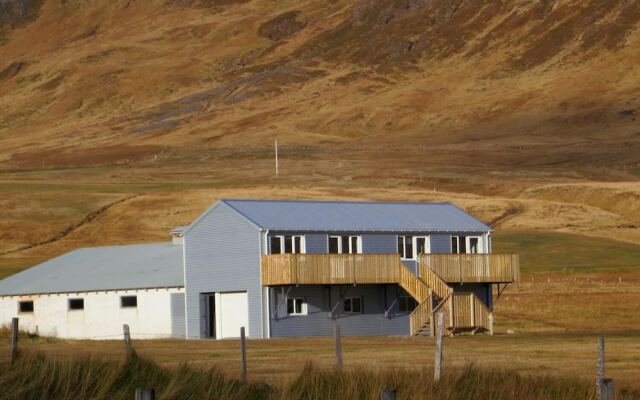 Urðartindur Guesthouse