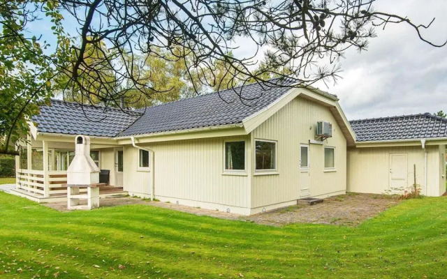 Scenic Holiday Home in BÃ¸rkop near Sea