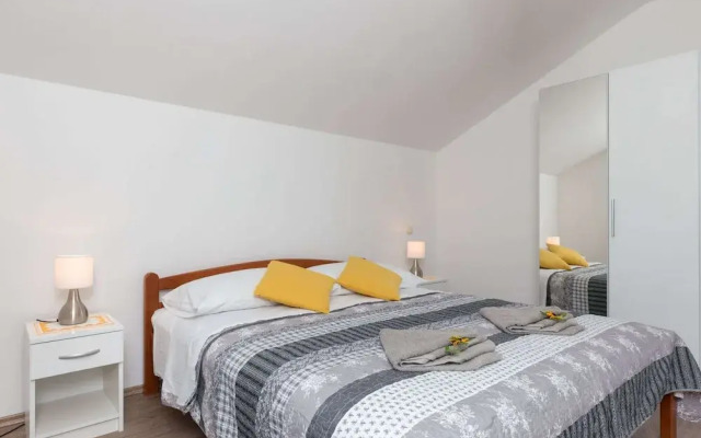Apartment Kod Jadranke - Two Bedroom Apartment With Balcony and Sea View