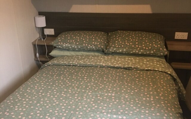 A Lovely Caravan on Quiet Site at Westward Ho!