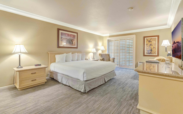 Indian Wells Resort Hotel - Image 5