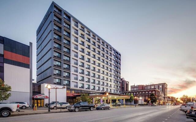 Pullman Plaza Hotel