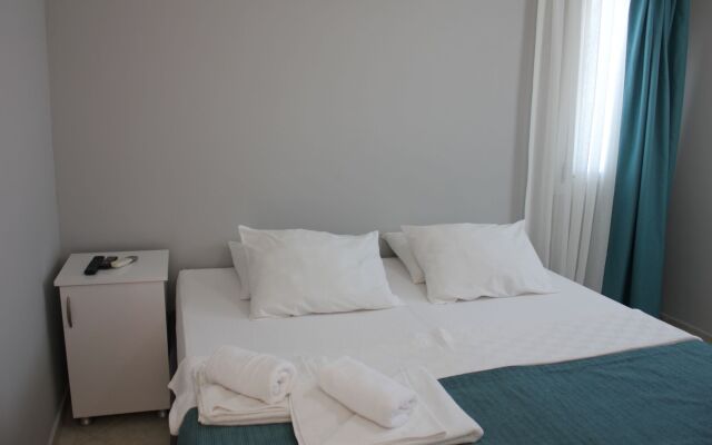 M2 Otel