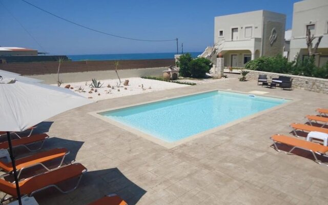 Spacious Family Apartment With Sea View And Swimming Pool