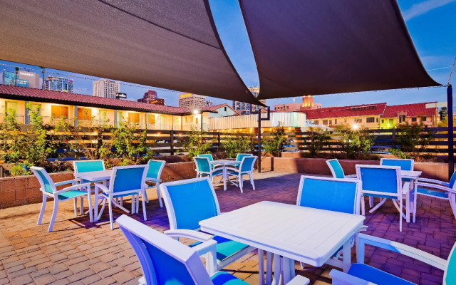 Downtown Phoenix Hotel