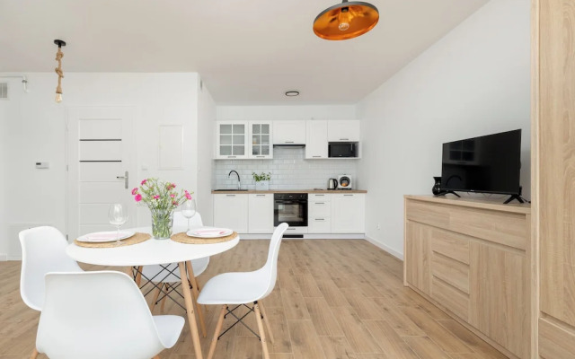 Bright Studio in Darlowo by Renters